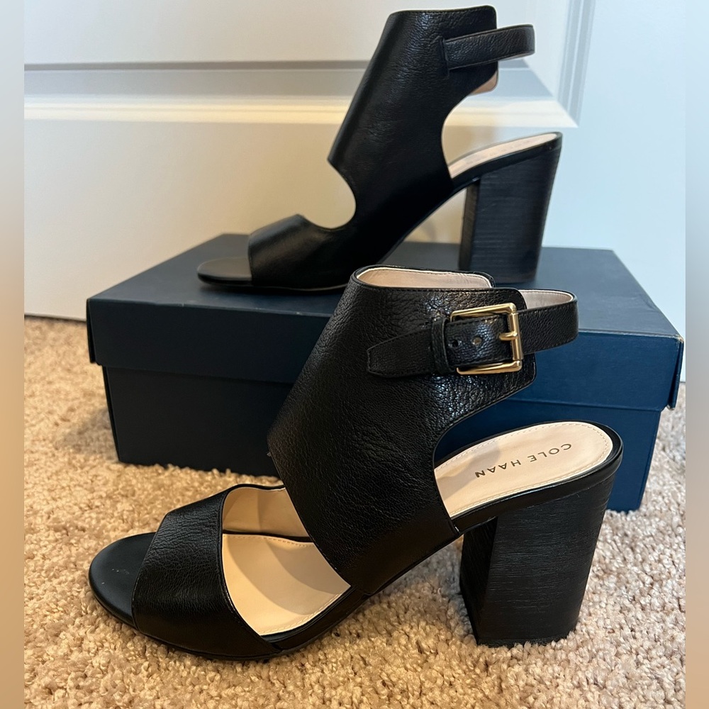 Cole Haan Women's Kathlyn Bootie, size 9